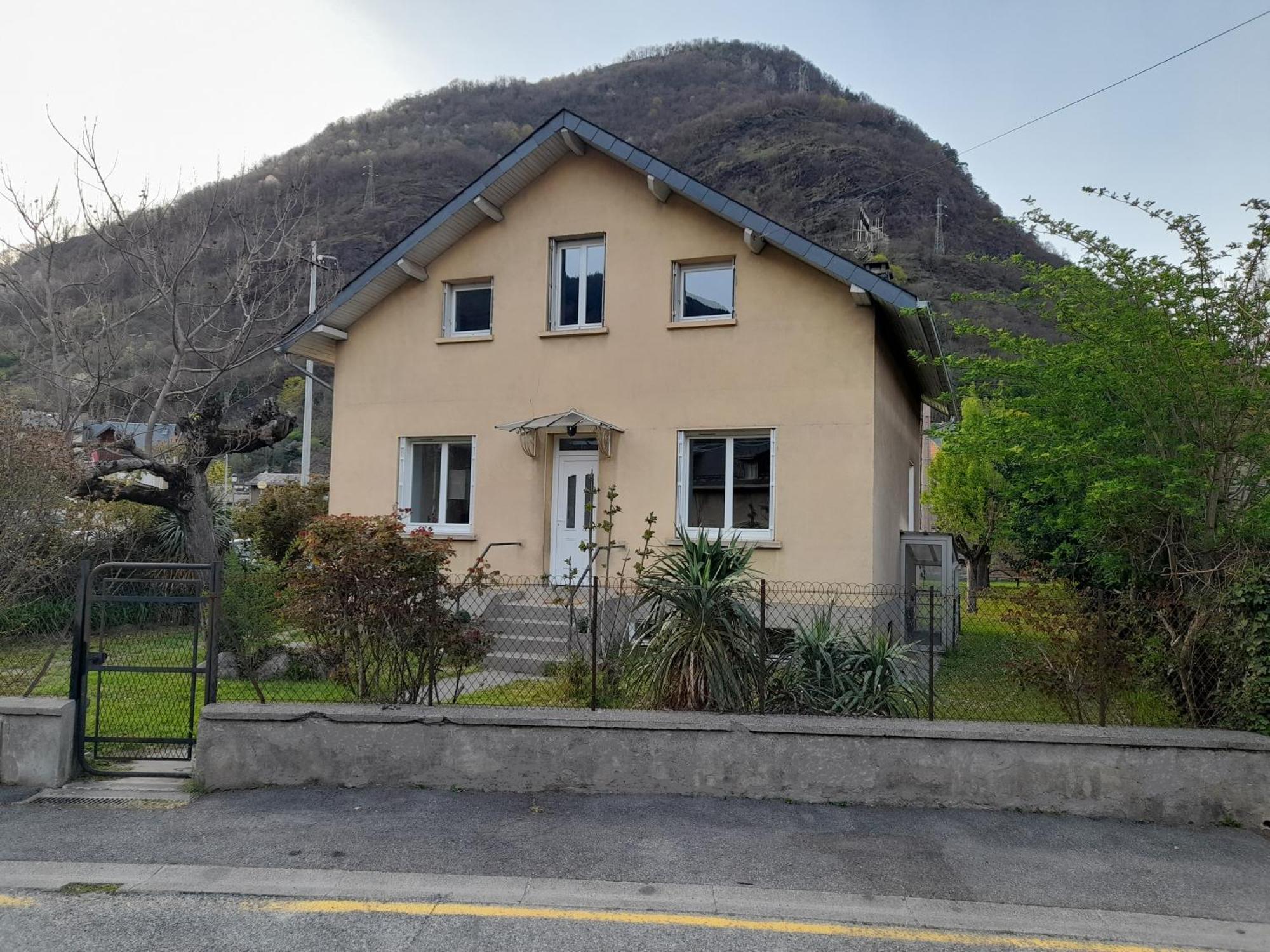 T3 Neuf 65M2 5 Personnes Avec Jardin Au Calme, Menage Inclus, Local Velo Apartman Bagnères-de-Luchon Kültér fotó